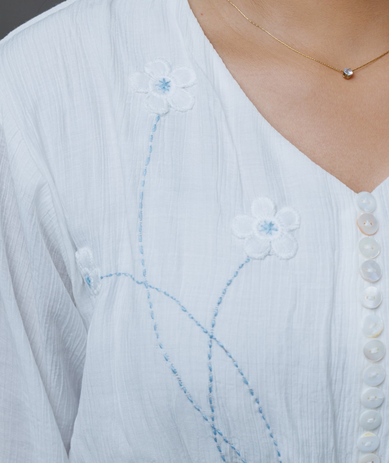 Crush  One Piece-White