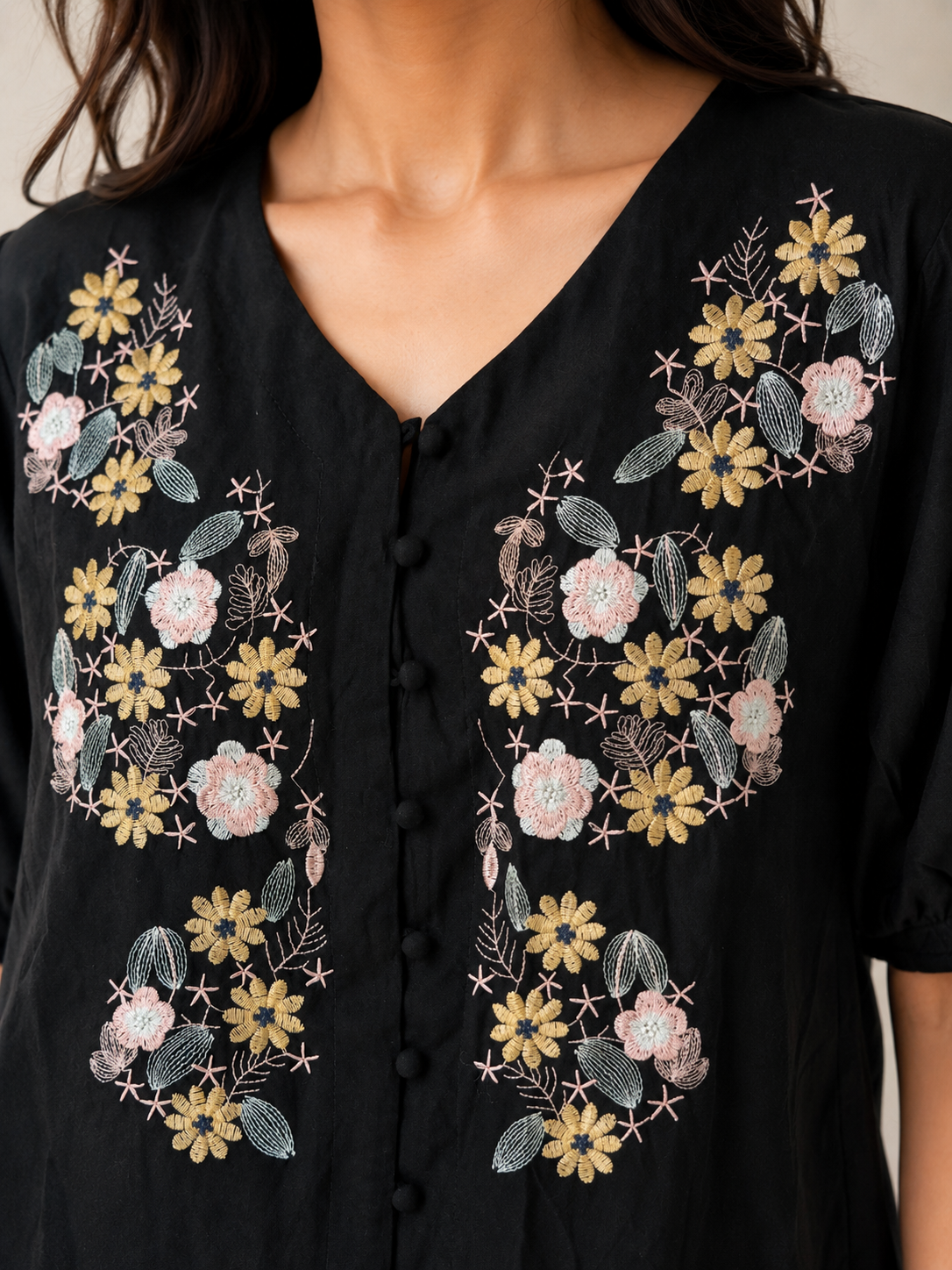 Black Flower Embroidery Top