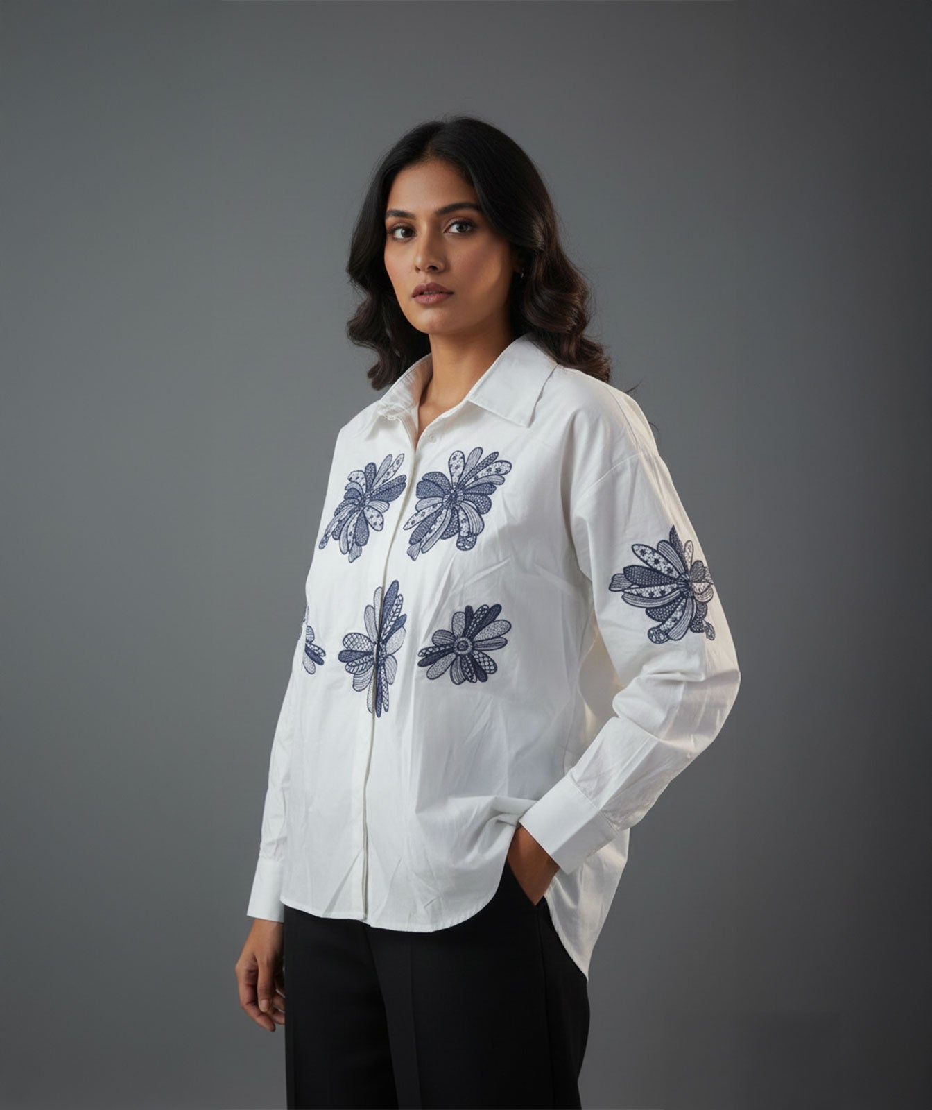 BLOSSOM EMBROIDERY SHIRT(CREAMY WHITE)