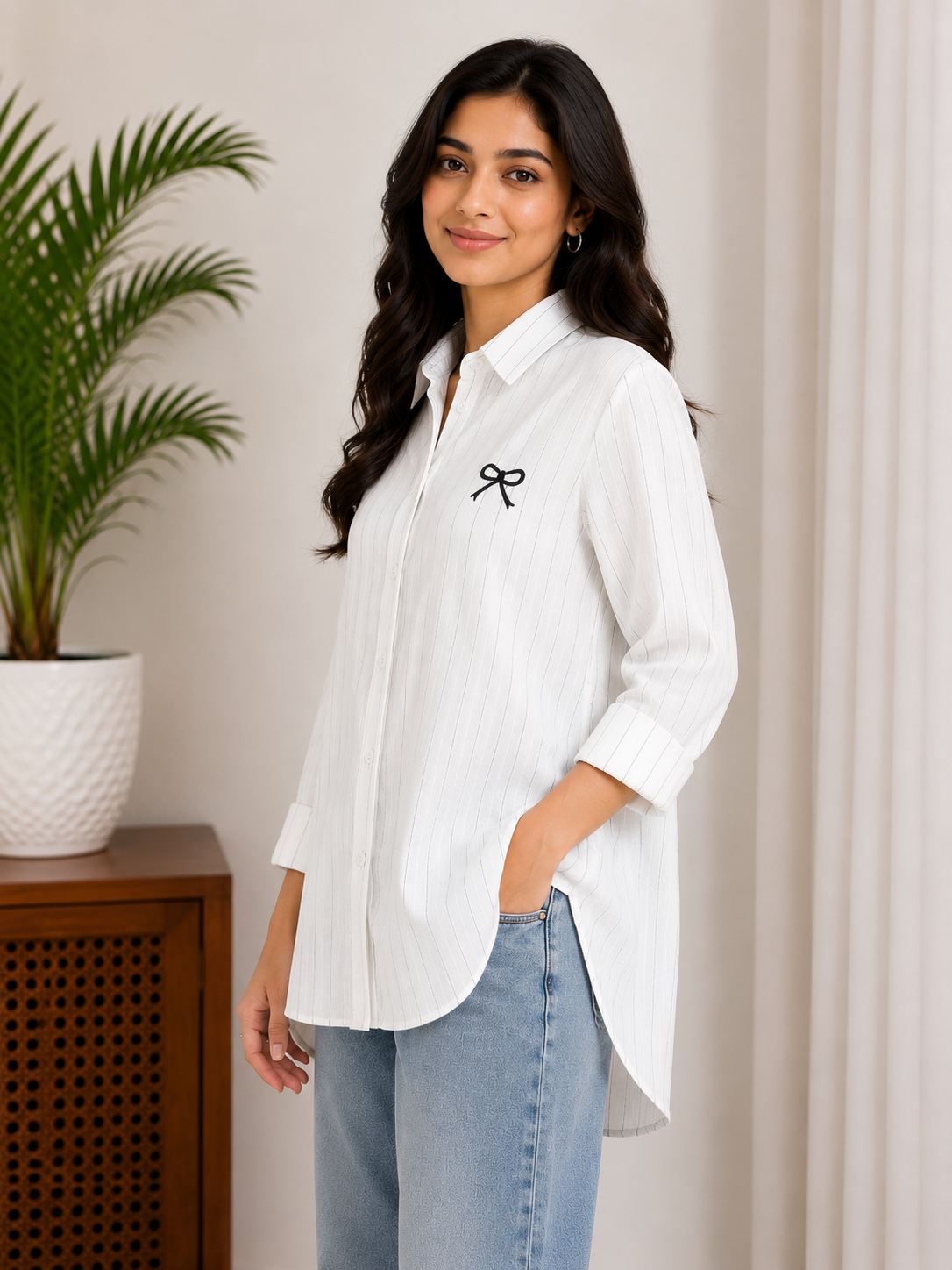 Cream White Lining Bow Shirt